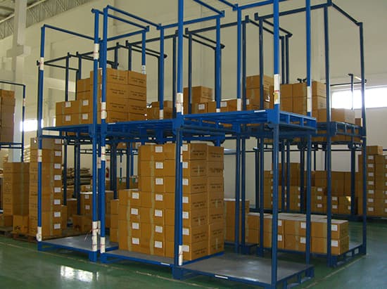 Stacking pallet