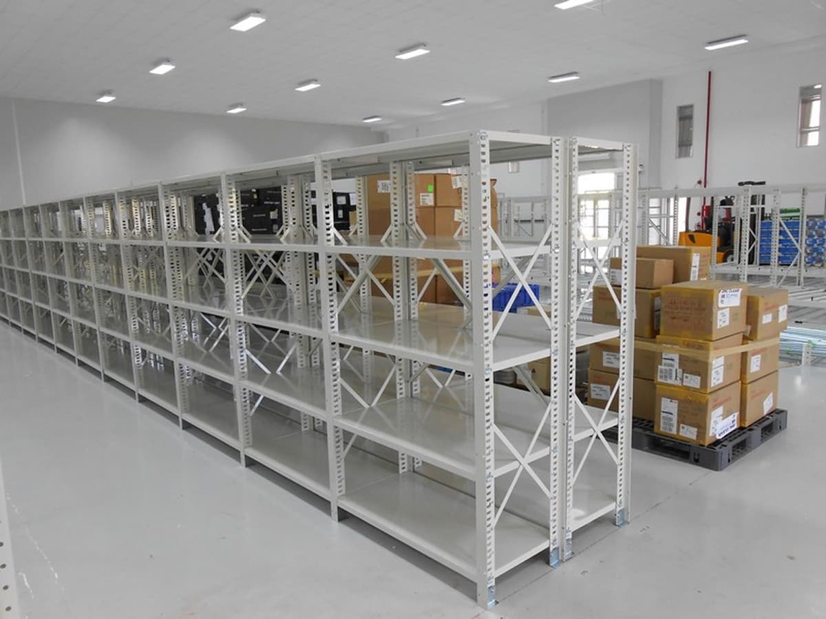 micro rack คืออะไร? ชั้นวางสินค้าขนาดเล็กที่ตอบโจทย์โรงงานยุคใหม่